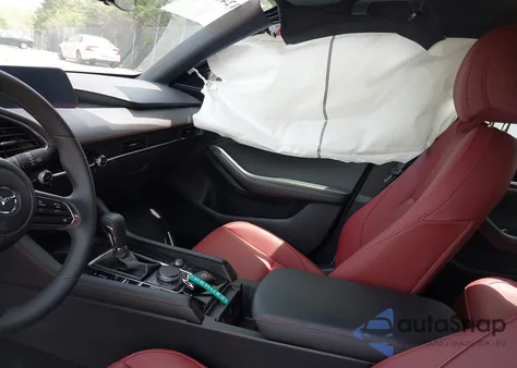 2025 Mazda Mazda3 Hatchback 2.5 S Carbon Edition z USA, uszkodzony, nr VIN JM1BPBLM5S1772795